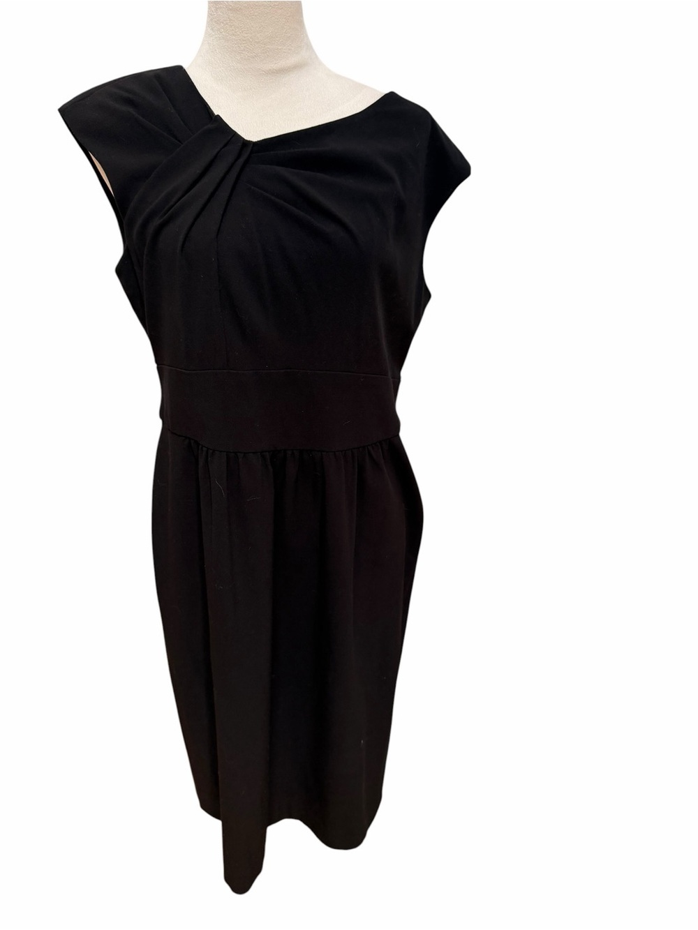Evan Picone Dress Size 12 Black Sleeveless Midi with Asymmetric Neckline